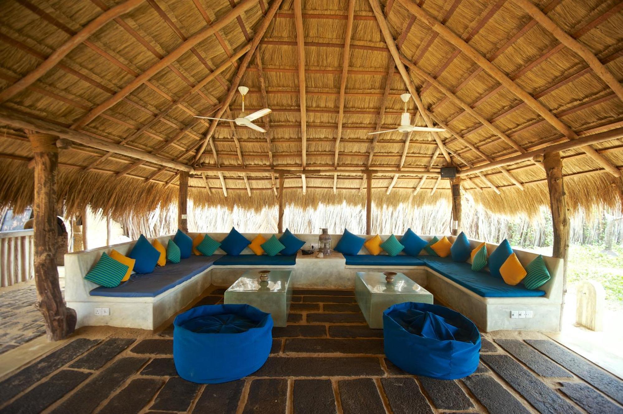 Dolphin Beach Resort Kalpitiya Exterior photo