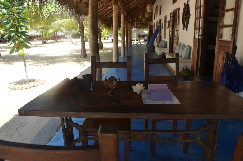 Dolphin Beach Resort Kalpitiya Exterior photo