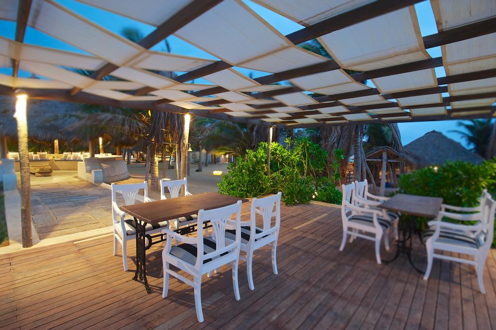 Dolphin Beach Resort Kalpitiya Exterior photo