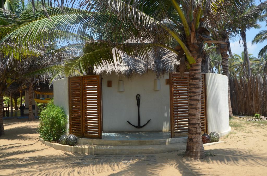 Dolphin Beach Resort Kalpitiya Exterior photo