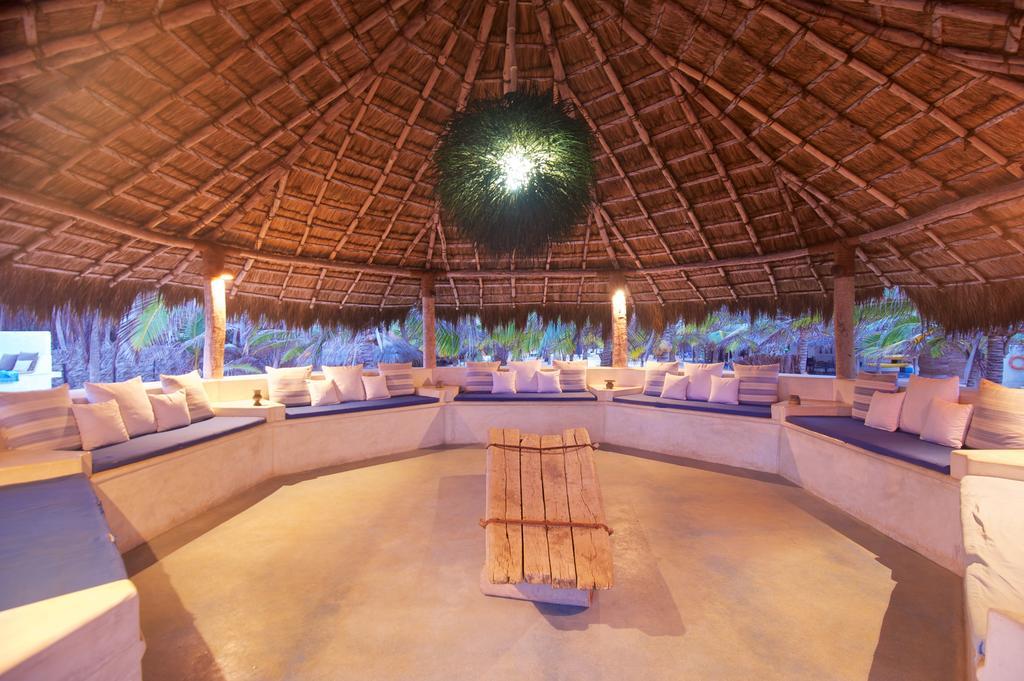 Dolphin Beach Resort Kalpitiya Exterior photo